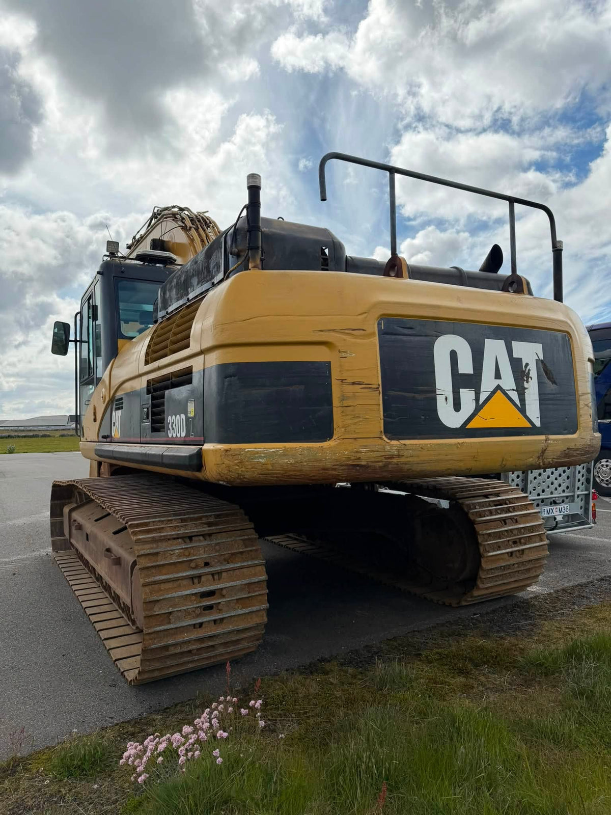 Notuð CAT 330 DL 2007