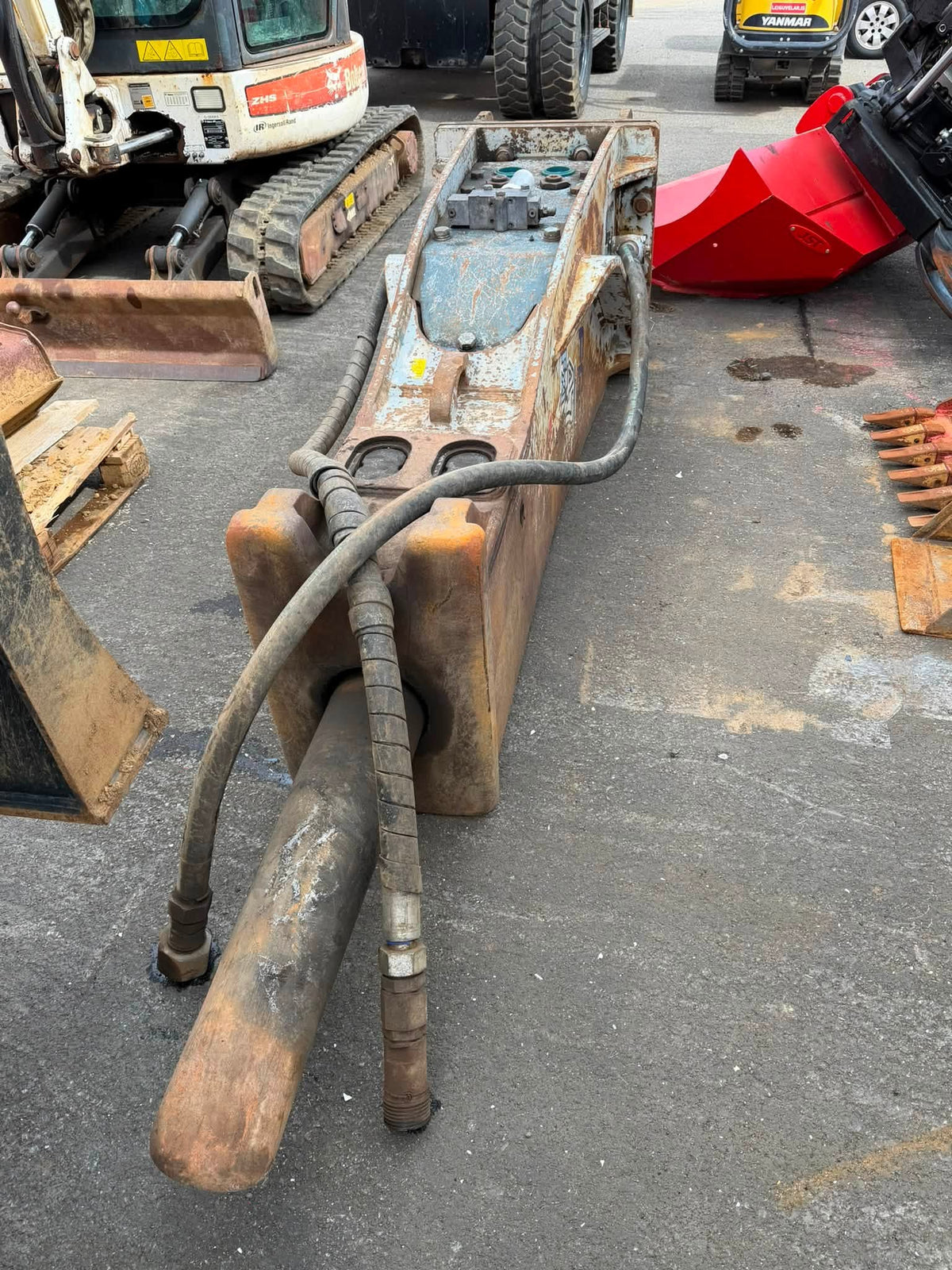 Notuð CAT 330 DL 2007